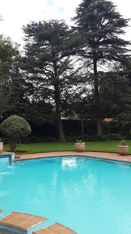 The Shakespeare Inn Vanderbijlpark Dış mekan fotoğraf