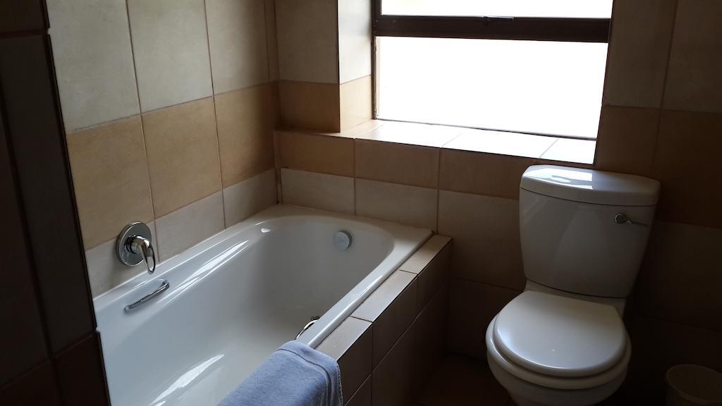 The Shakespeare Inn Vanderbijlpark Dış mekan fotoğraf