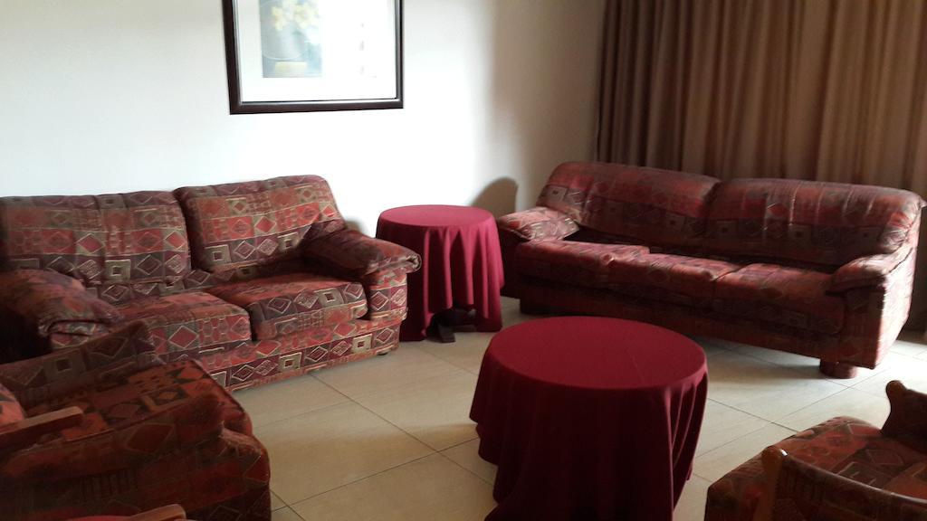 The Shakespeare Inn Vanderbijlpark Dış mekan fotoğraf