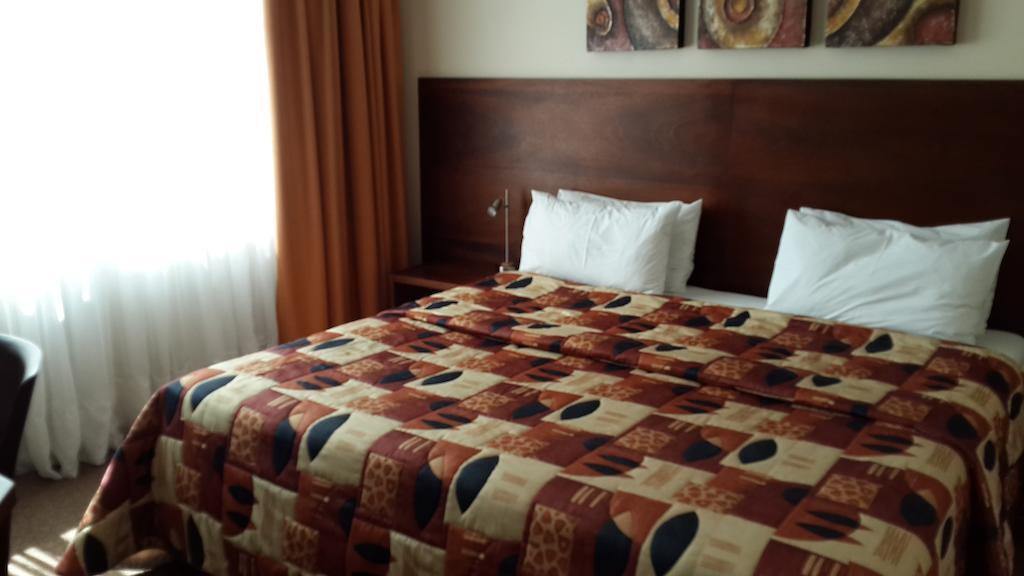 The Shakespeare Inn Vanderbijlpark Dış mekan fotoğraf