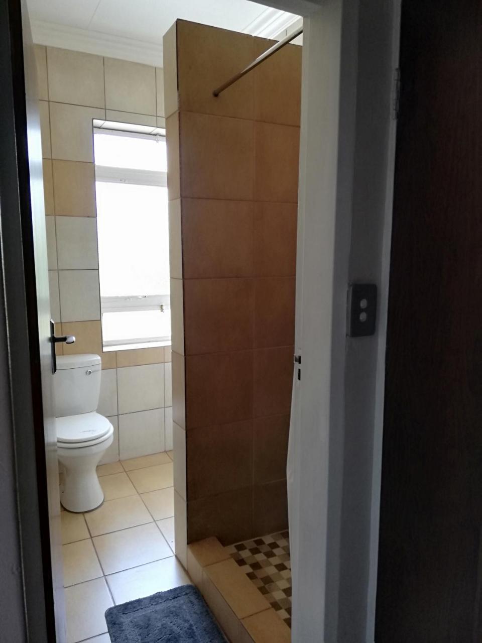 The Shakespeare Inn Vanderbijlpark Dış mekan fotoğraf