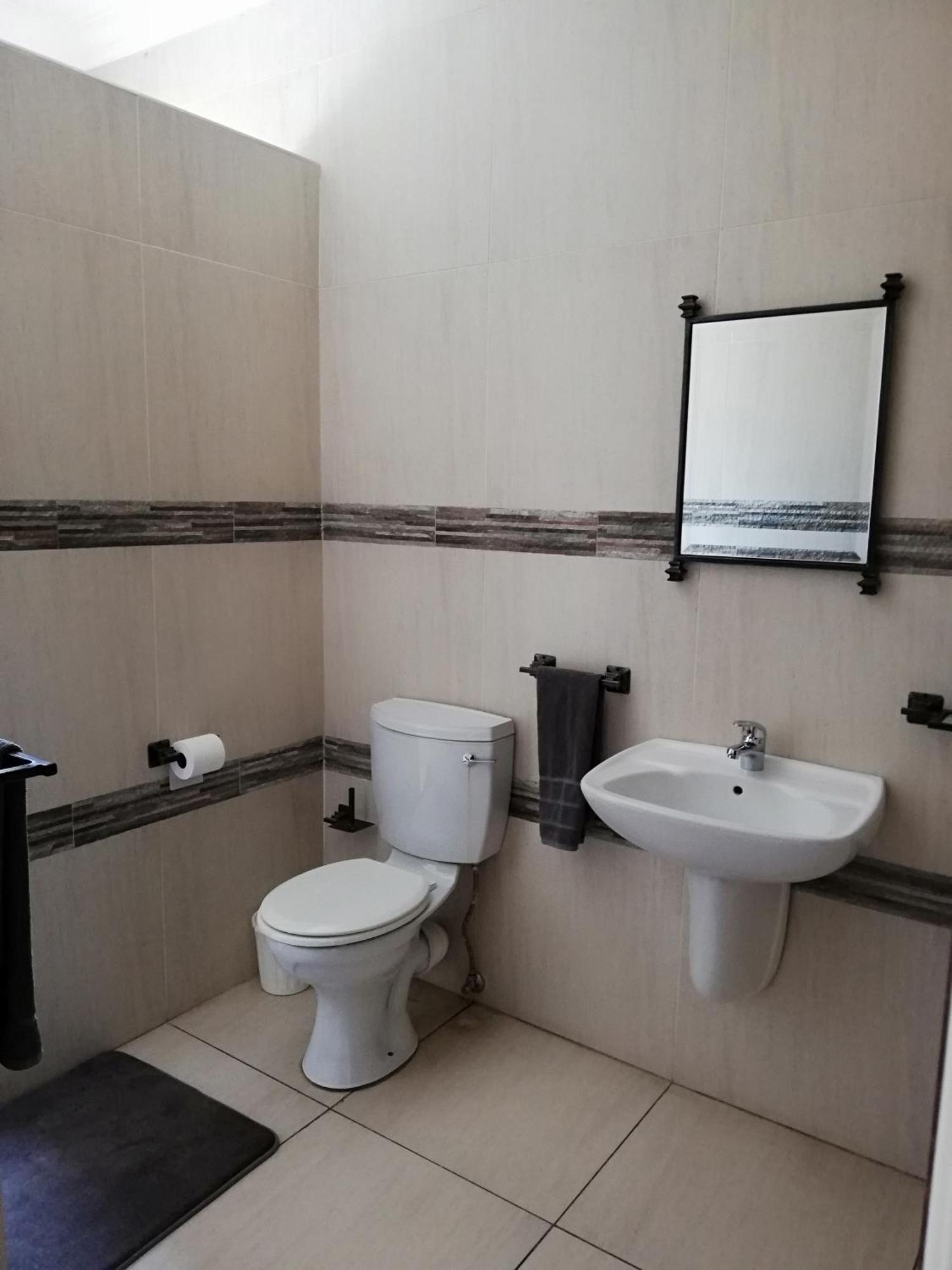 The Shakespeare Inn Vanderbijlpark Dış mekan fotoğraf